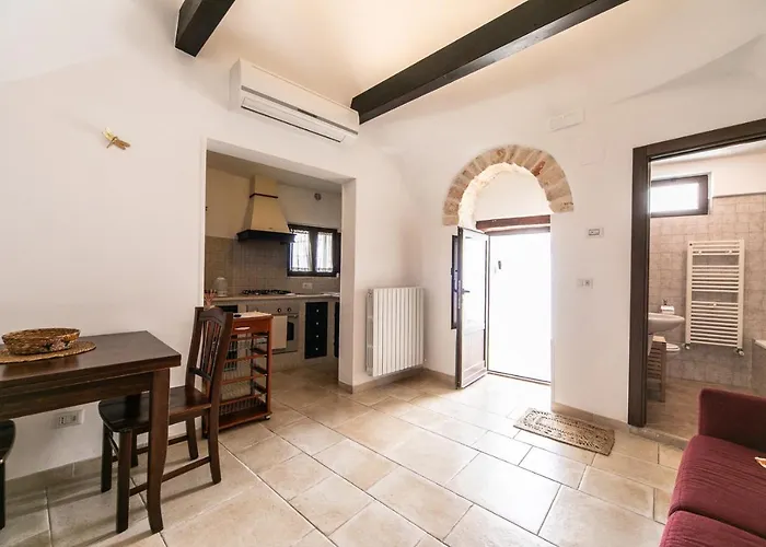 度假居 Trullibellula *